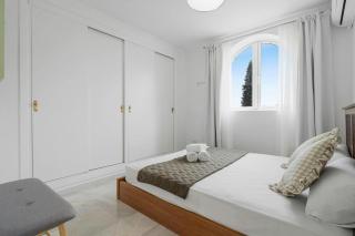 Piscina y vistas espectaculares en Torremolinos - 2