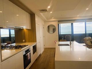 MERCER APARMENTS 2 Bedroom Apartment with Bay Views on the Geelong Waterfront - 609 - 3