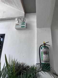 GJES Lodge AND GUESTHOUSE - 5