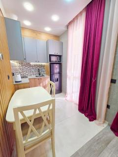 7th floor Lovely apartment - Tbilissi - 4