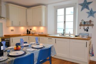 Manor House Apartment 2 - 5