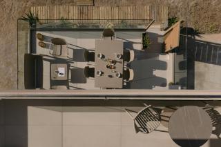 Costel Residence, Right on the Beach Retreat, By ThinkVilla - 4