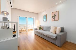 Sea View Apartment 1 minute to the Beach - 3