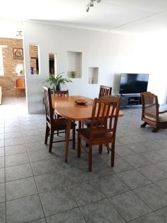 Shanti, home away from home in De Kelders - 8