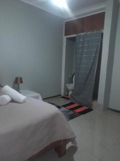 Uptown Inn GuestHouse - 2