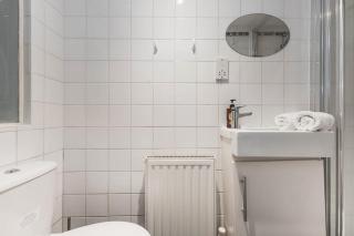 Compact & Bijou Chelsea Studio - 1