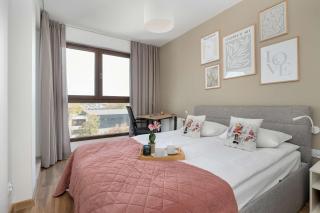 Aleja Kijowska Kraków Modern Apartment with Balcony and Parking by Noclegi Renters - 9