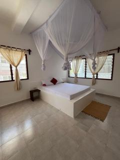 Arcade Comfort Suite - 4