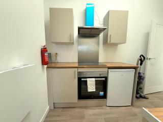 City Centre Bury Stay - Modern 3 Beds, 2BR - 1