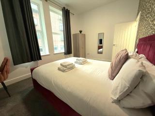 City Centre Bury Stay - Modern 3 Beds, 2BR - 8