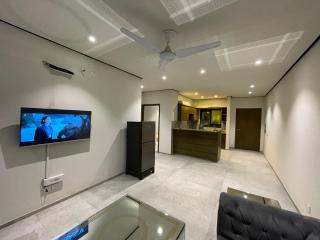 Sense Luxury II - 2 bed Apartment - 7