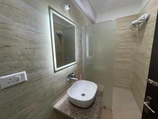 Hotel Crown Plaza - 3