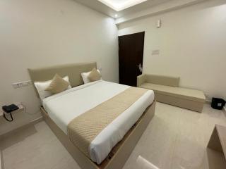 Hotel Crown Plaza - 2