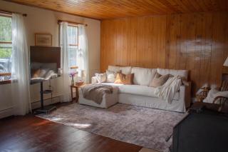 Rutland Hill Farmhouse - 7