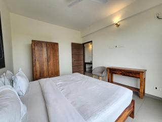 Contemporary 2BHK Family Retreat with Mangrove view, Pool & Amenities - Near Candolim Beach - 5