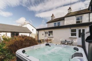 Wansfell View, Central Hawkshead with Hot Tub - 0
