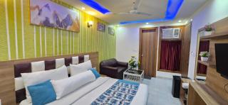 Hotel EBONY SUITES Near Delhi Airport - 0
