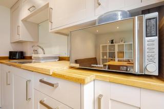 Skylight Studio near Hospital - 4