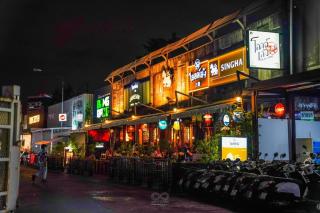 Maitria Hotel Rama 9 Bangkok - A Chatrium Collection - 6