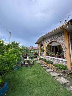 Subangan little Hawaii,6 Burgos Central location - 7