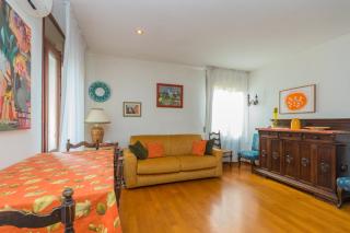 GuestHost -Sunny Dorsoduro Apartment - 5