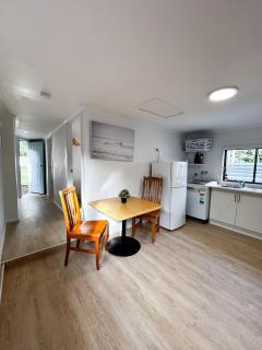 Charlestown Central Back Unit 2 Beds & Kitchenette - 9