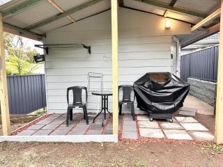 Charlestown Central Back Unit 2 Beds & Kitchenette - 6