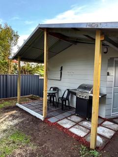 Charlestown Central Back Unit 2 Beds & Kitchenette - 3