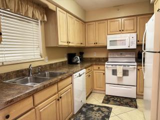 Santa Maria • Beach & Boating Getaway • Sleeps 8 - 4