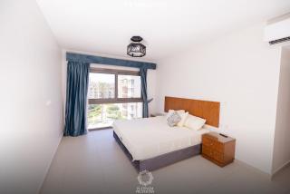 Pool View 2 Bedrooms in Marassi - 5