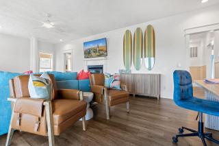 LayLow - Hot Tub, Arcade & Golf - 4