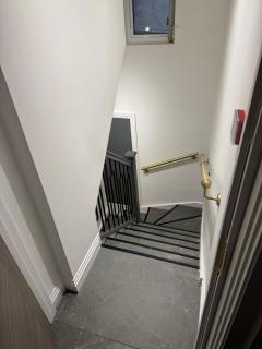 Three-Bedroom Flat Located off Oxford Street - 7