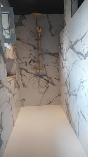 Rez de chaussée maison avec terrasse et piscine - 7