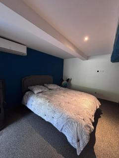 Rez de chaussée maison avec terrasse et piscine - 3