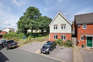 House with Garden & Parking - 4