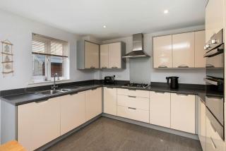 House with Garden & Parking - 2