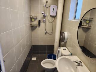 8-28 The Art Gallery Emeral Avenue - 7