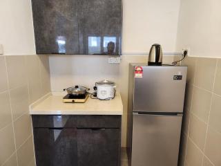 8-28 The Art Gallery Emeral Avenue - 6