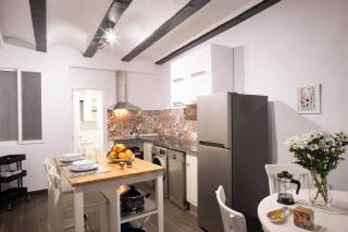 Window to Central Market - 0