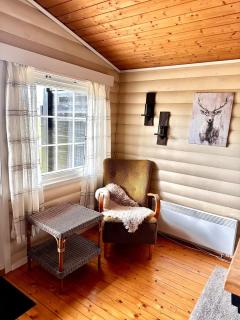 Koselig familiehytte med peis og utsikt nær skiløyper og turterreng - 2