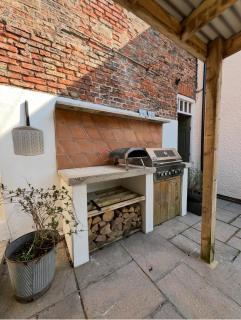 Grade II Listed home, perfect for get togethers! - 6