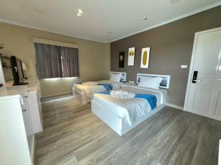 Napheera Royal Tel - 9