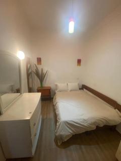 Casamira king size bed near airport - 5