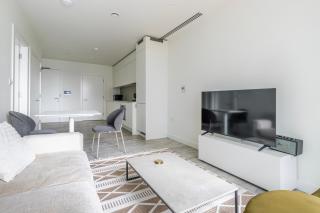 Blueground Stratford rooftop nr Olympic Park LON-690 - 7