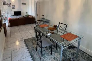 2 Bed House Sleeps 4 - A C and Sea Views - 1