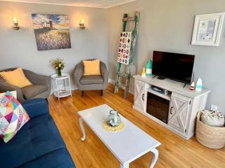 Stockley's Saltbox - 7