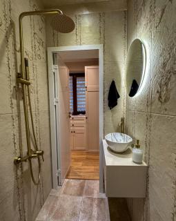 Heart of Sofia Apartment - 3