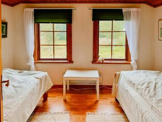 Historic Lakeside House With Private Beach - 4