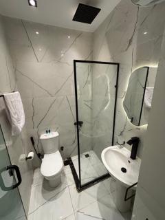 Princess Pyramids View Inn - 1