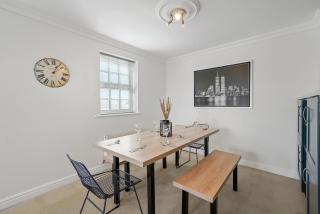 Stylish 3 Bedroom Duplex Penthouse in York - 4